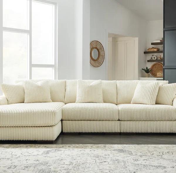 Lindyn 3-Piece Sectional with Chaise
