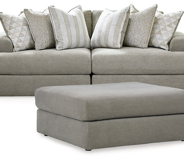Avaliyah 2-Piece Sectional with Ottoman