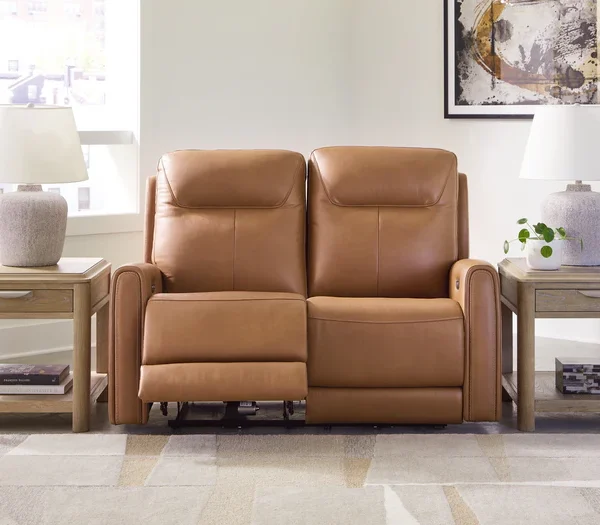 Tryanny PWR REC Loveseat/ADJ Headrest