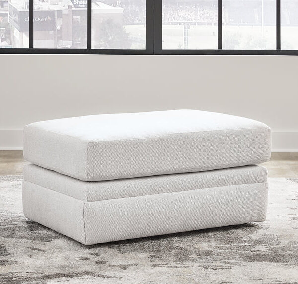 Maitelynn Ottoman