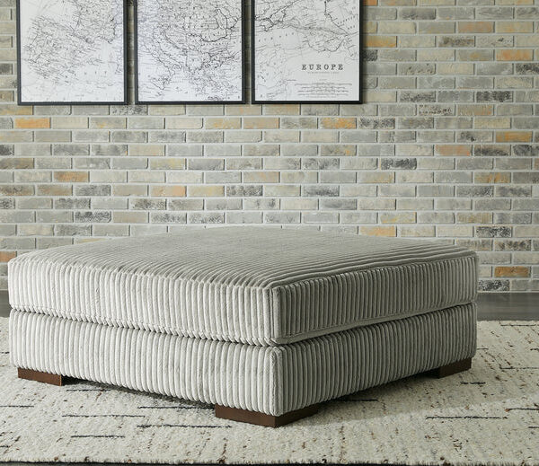Lindyn Oversized Accent Ottoman