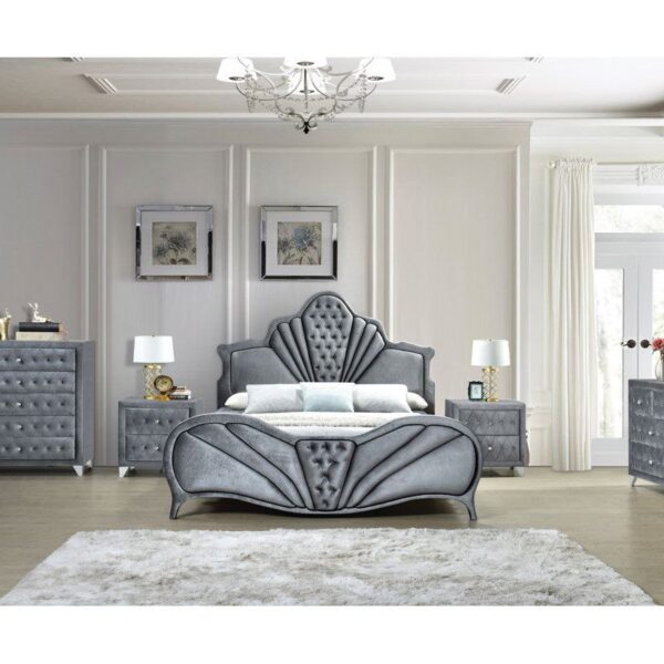 Vidrine tufed platform bed set